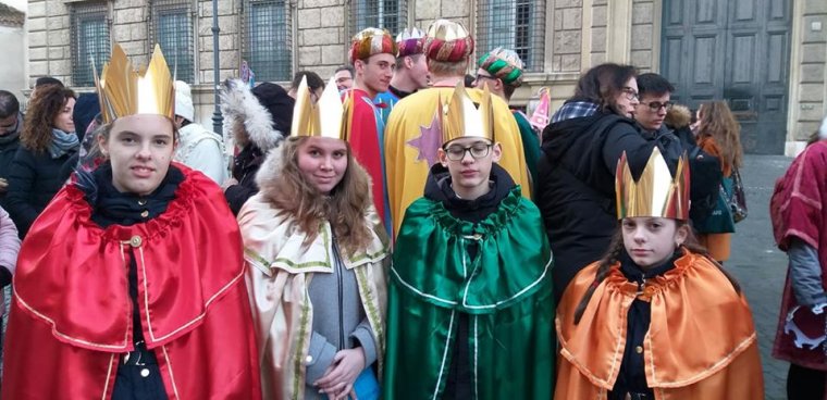 Újévi pápai szentmisén kaptak áldást a gyermekek