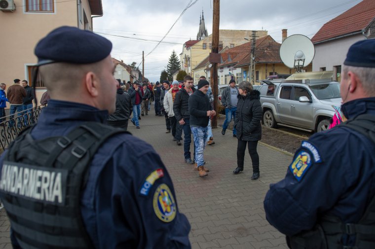 A rendőrség a ditrói nyomozásról: nemcsak az ázsiaiak elleni uszítást, hanem a magyargyalázást is vizsgálhatják