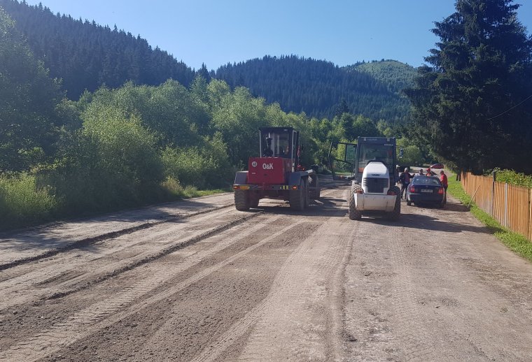 Járhatóbbá teszik a megviselt gyergyószentmiklósi utakat