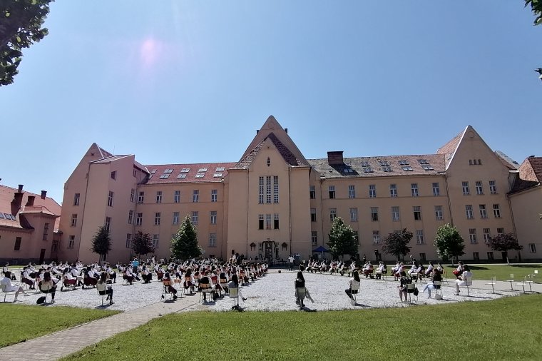 „Történelmi évfolyam” búcsúzott az iskolától