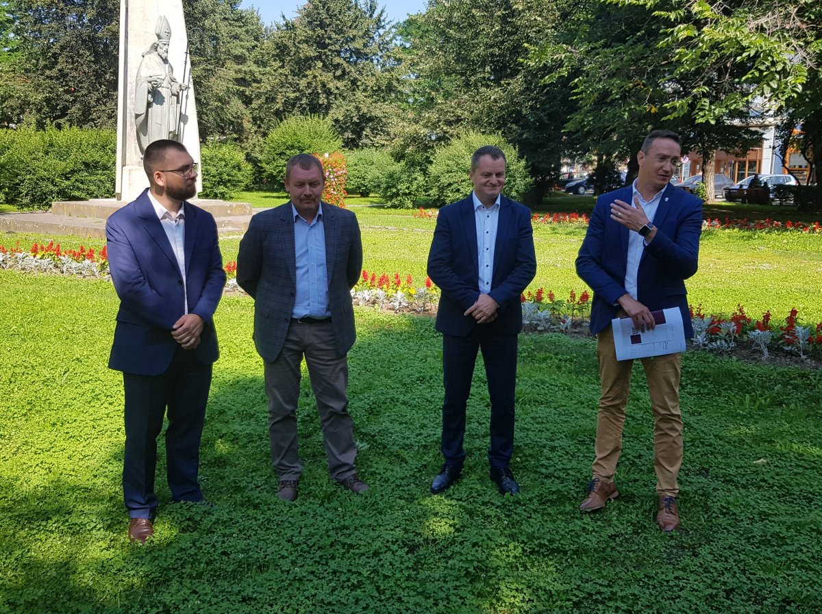 Tőkés Lehel, Egyed József, Mezei János, Nagy Zoltán. A megyében változást, Gyergyószentmiklóson, és Újfaluban folytatást szeretnének &bullet;  Fotó: Gergely Imre