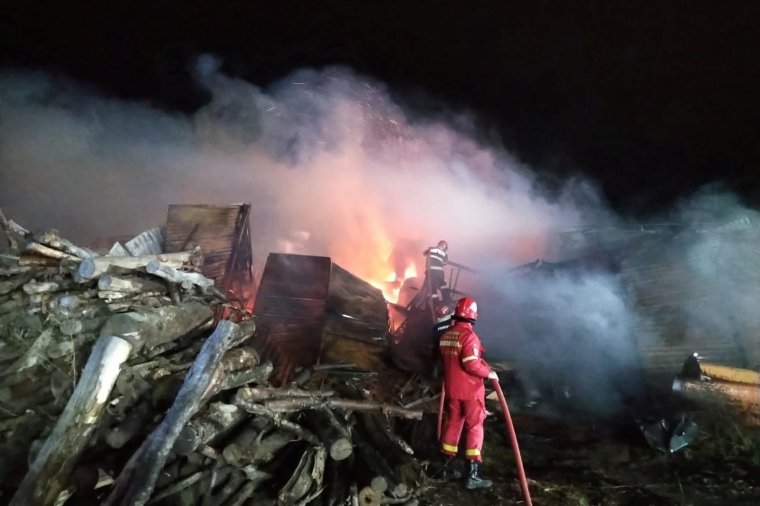 Bútorraktár lángolt Gyergyószentmiklóson