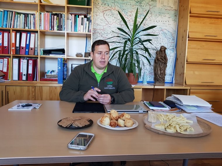 Kenyéráldás és praktikáns gazdák találkozója