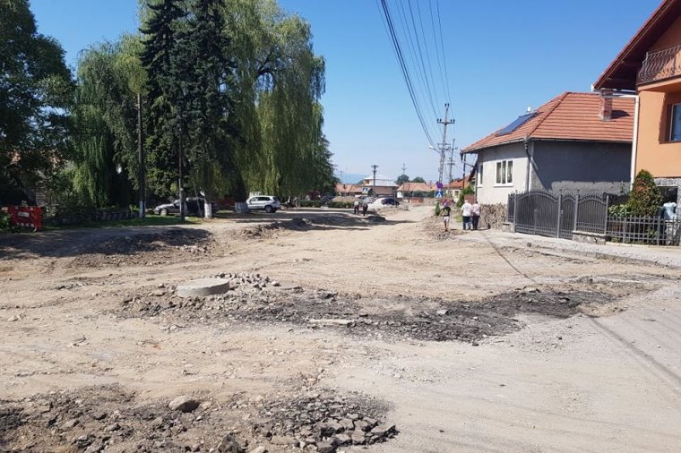 Gyergyószentmiklós: most a lakókon múlik, hogy haladhat az útépítés