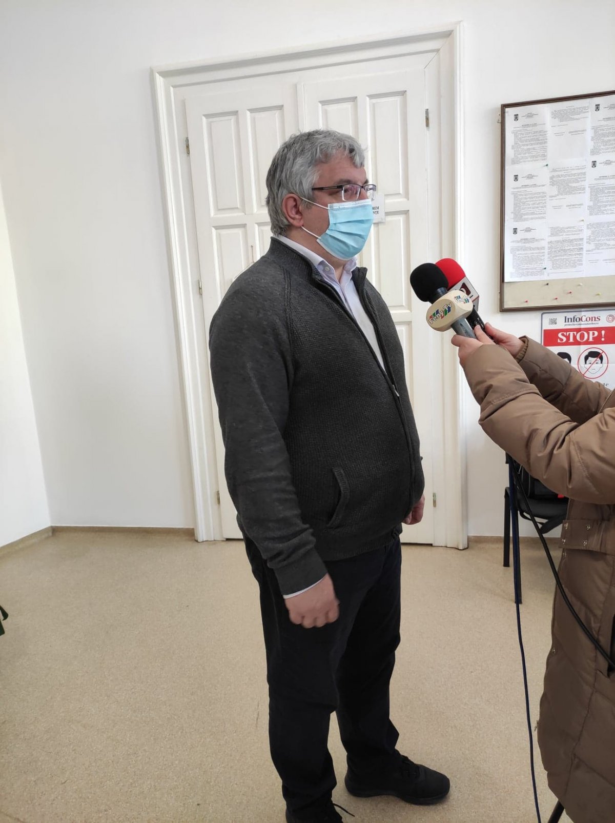 Csergő Tibor András, Gyergyószentmiklós polgármestere reméli, a város is nem kerül át sárga zónába •  Fotó: Barabás Orsolya