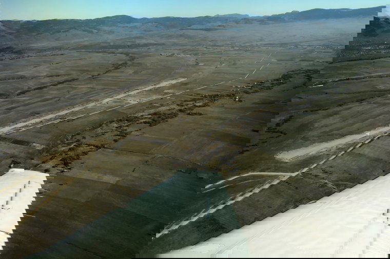 Amíg Csíkban és Udvarhelyen évek óta terveznek, addig Gyergyószéken repülőtér épül