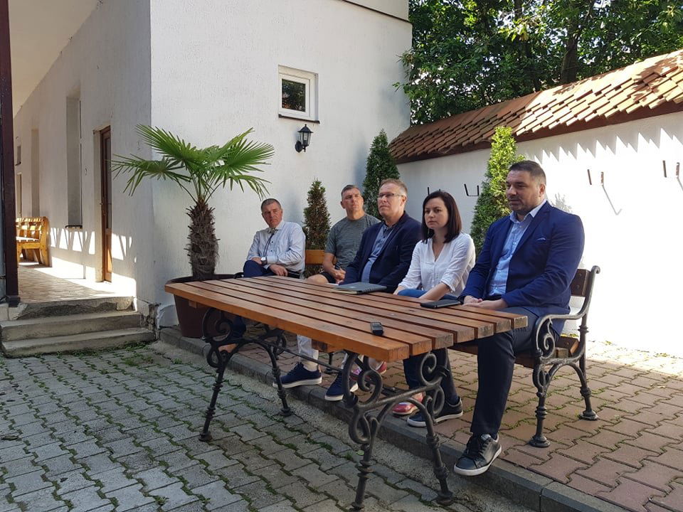 Barabás Csaba (jobbról) vette át az Arbor Vállalkozók Szövetségének irányítását. Új lendülettel vág neki a szervezet előtt álló kihívásoknak •  Fotó: Gergely Imre