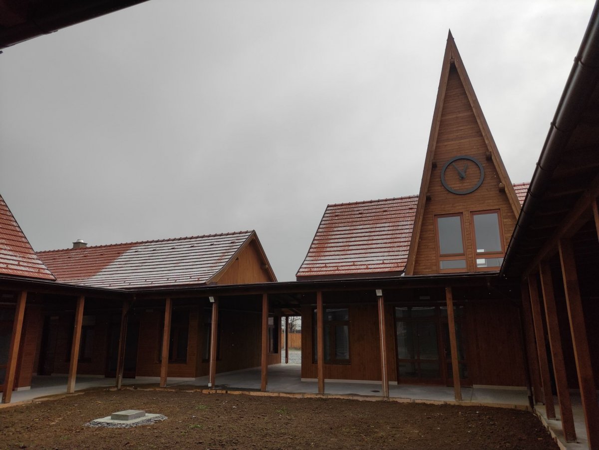 Hamarosan megnyílik az új, modern gyergyóremetei piac •  Fotó: Barabás Orsolya