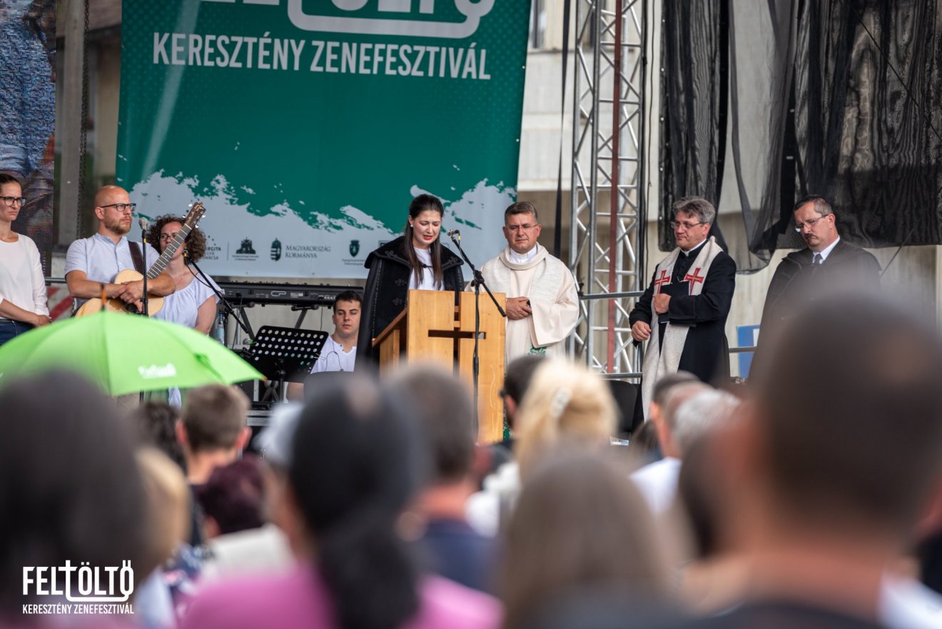 •  Fotó: Feltöltő Keresztény Zenefesztivál