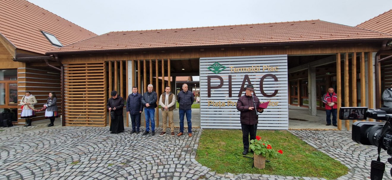 A Termelői Piacot 2023-ban adták át, most egy ideig ez lesz a polgármesteri hivatal •  Fotó: Hegyi Zsuzsa