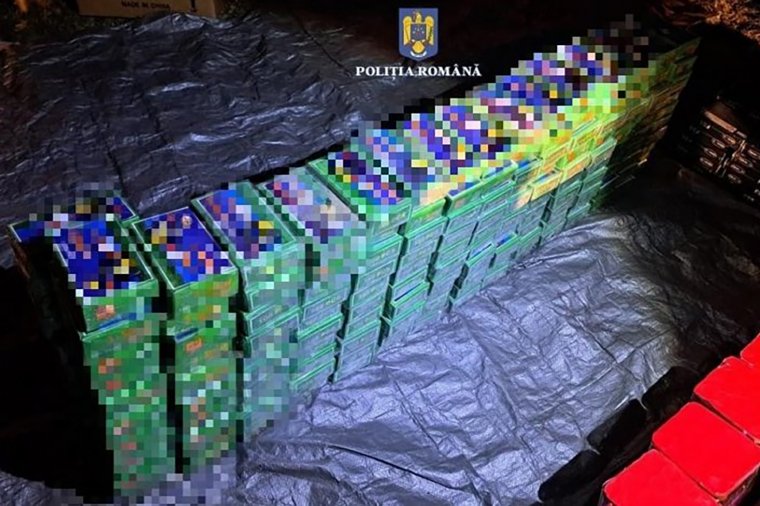 Mintegy 8,5 tonna pirotechnikai eszközt koboztak el a rendőrök karácsonykor