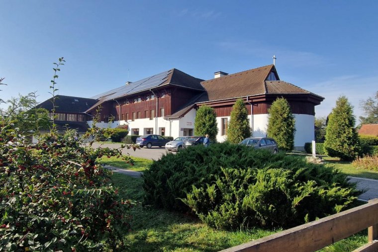 Bevilágítanak az öregotthonba a norvég napsugarak