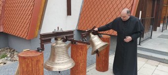 A hívek adományainak köszönhetően hangja lesz a gyergyószentmiklósi felszegi templomnak