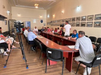 Ismét döntések nélkül zárult a gyergyószentmiklósi tanácsülés