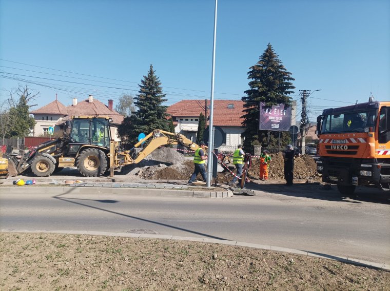 Felújítási munkálatok zajlanak Gyergyószentmiklóson, több helyszínen is forgalomkorlátozásra kell számítani