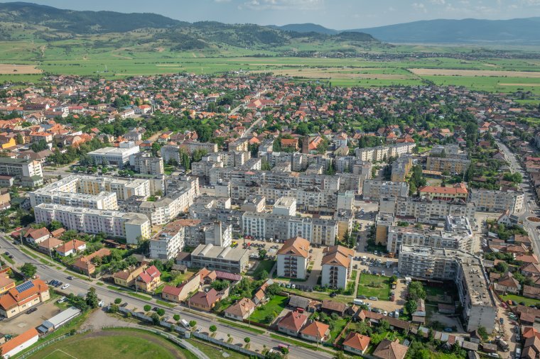 Egy lépéssel közelebb egy gyergyószentmiklósi városrész megújulásához