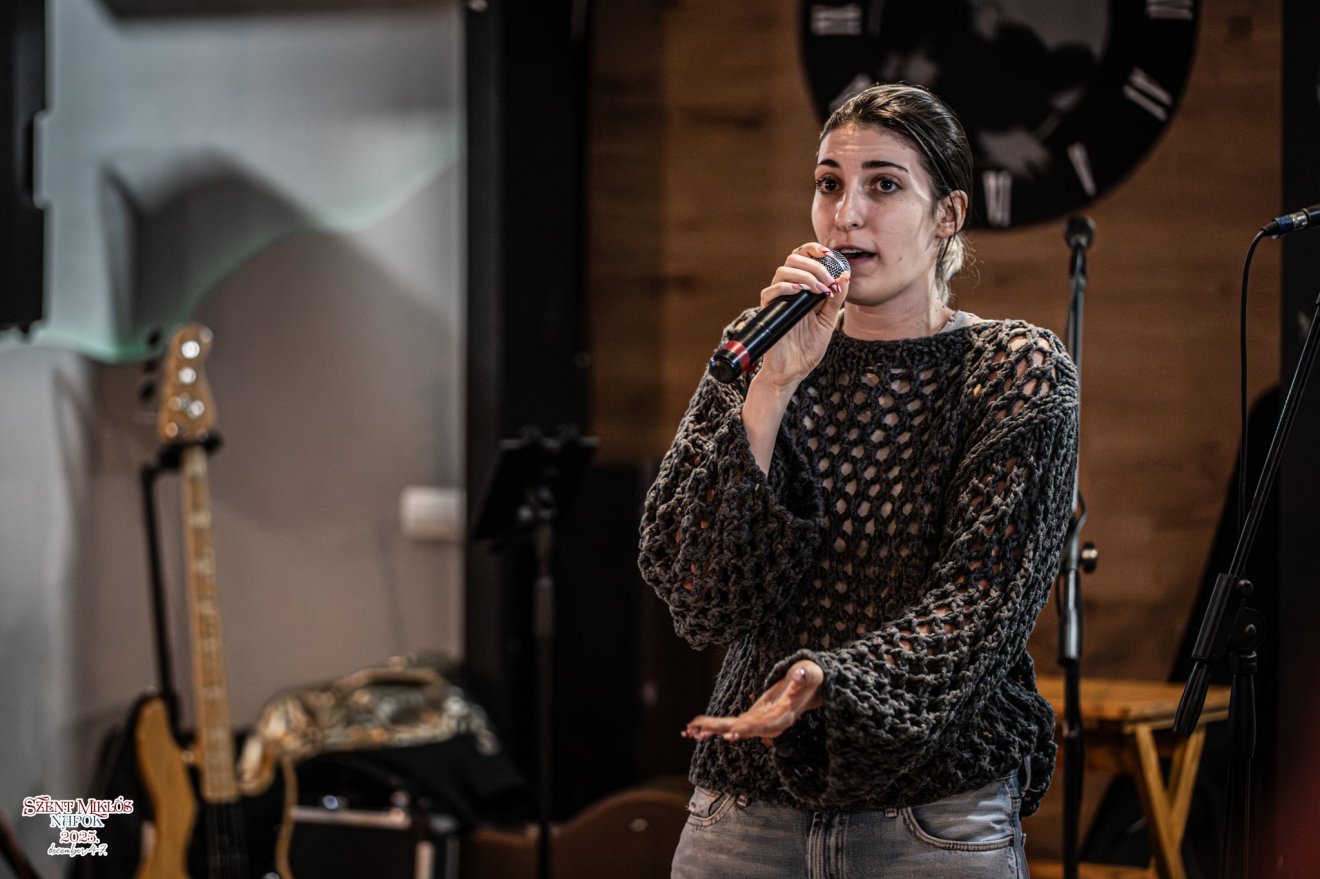 Több dal elhangzott az albumról a lemez ismertetése során &bullet;  Fotó: Szent Miklós Napok Facebook oldala