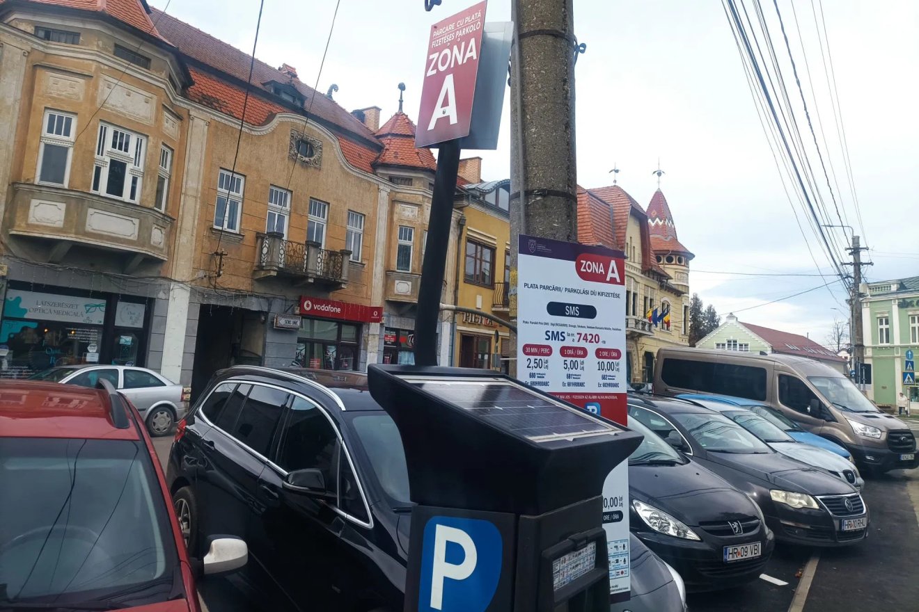 Több módosítást is eszközöltek a gyergyószentmiklósi parkolási szabályzatban