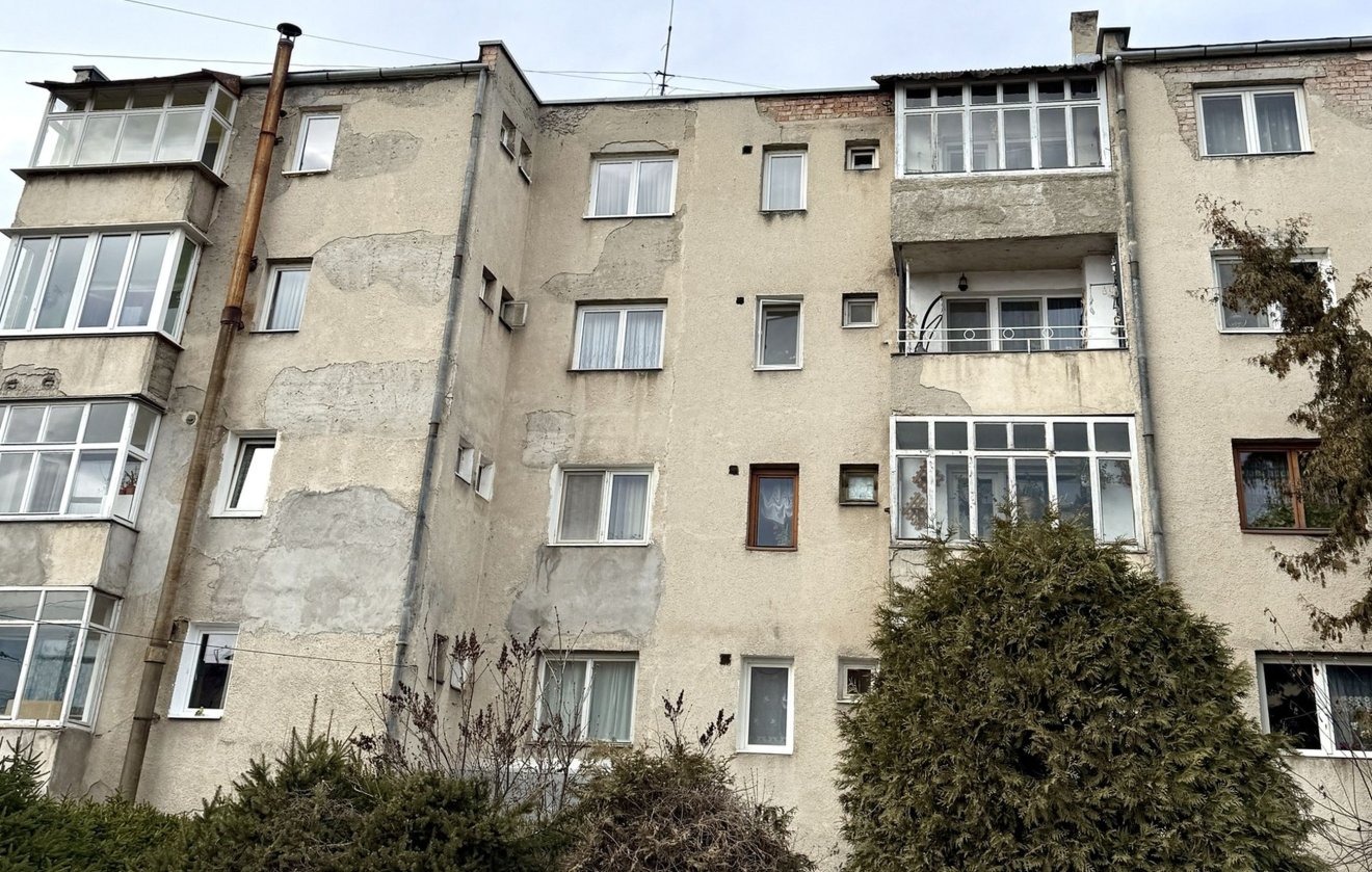 Rájuk fér a felújítás. Gyergyószentmiklóson egyre több tömbházat raknak rendbe •  Fotó: Gyergyószentmiklós Önkormányzata
