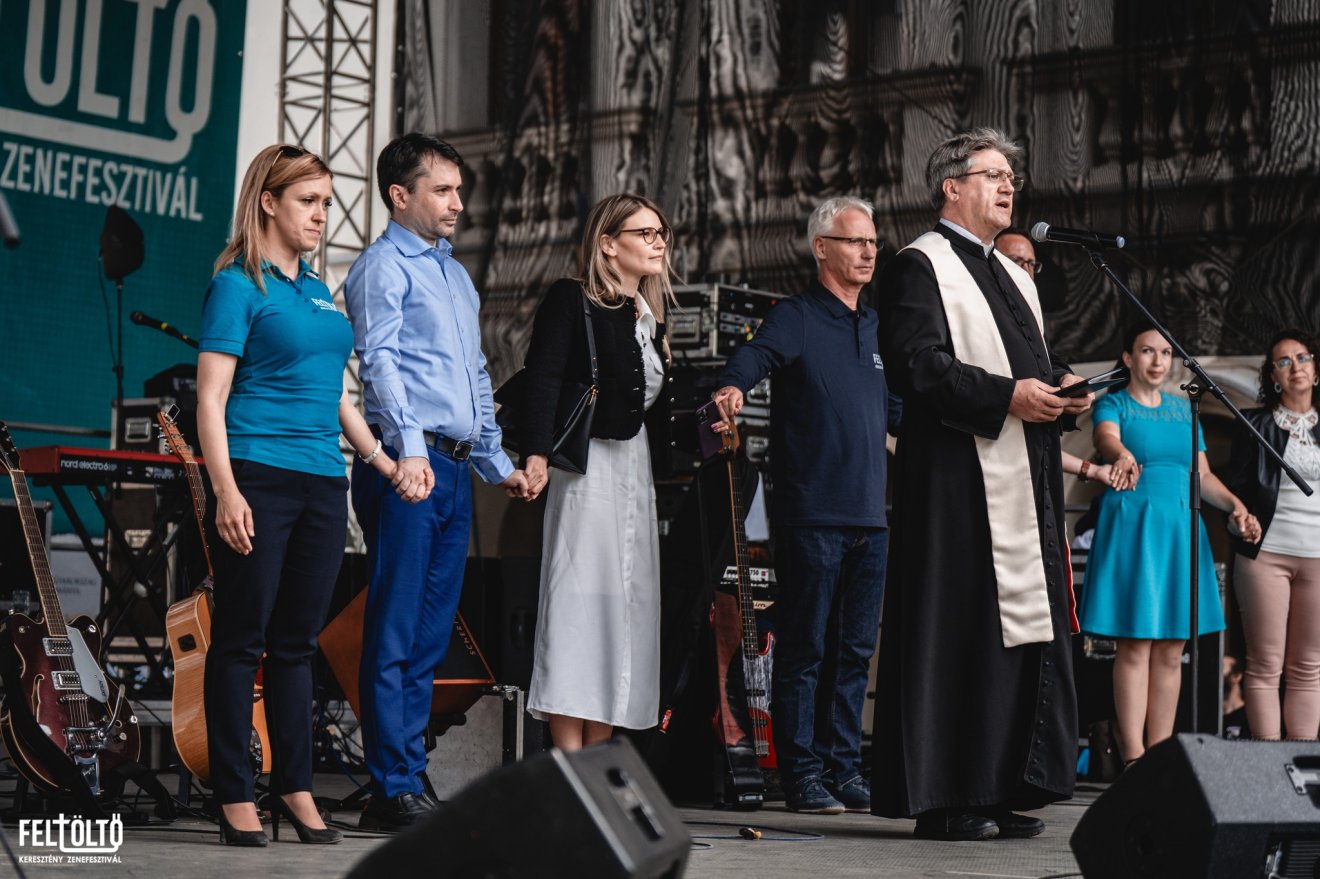 •  Fotó: FeltöltŐ Keresztény Zenefesztivál