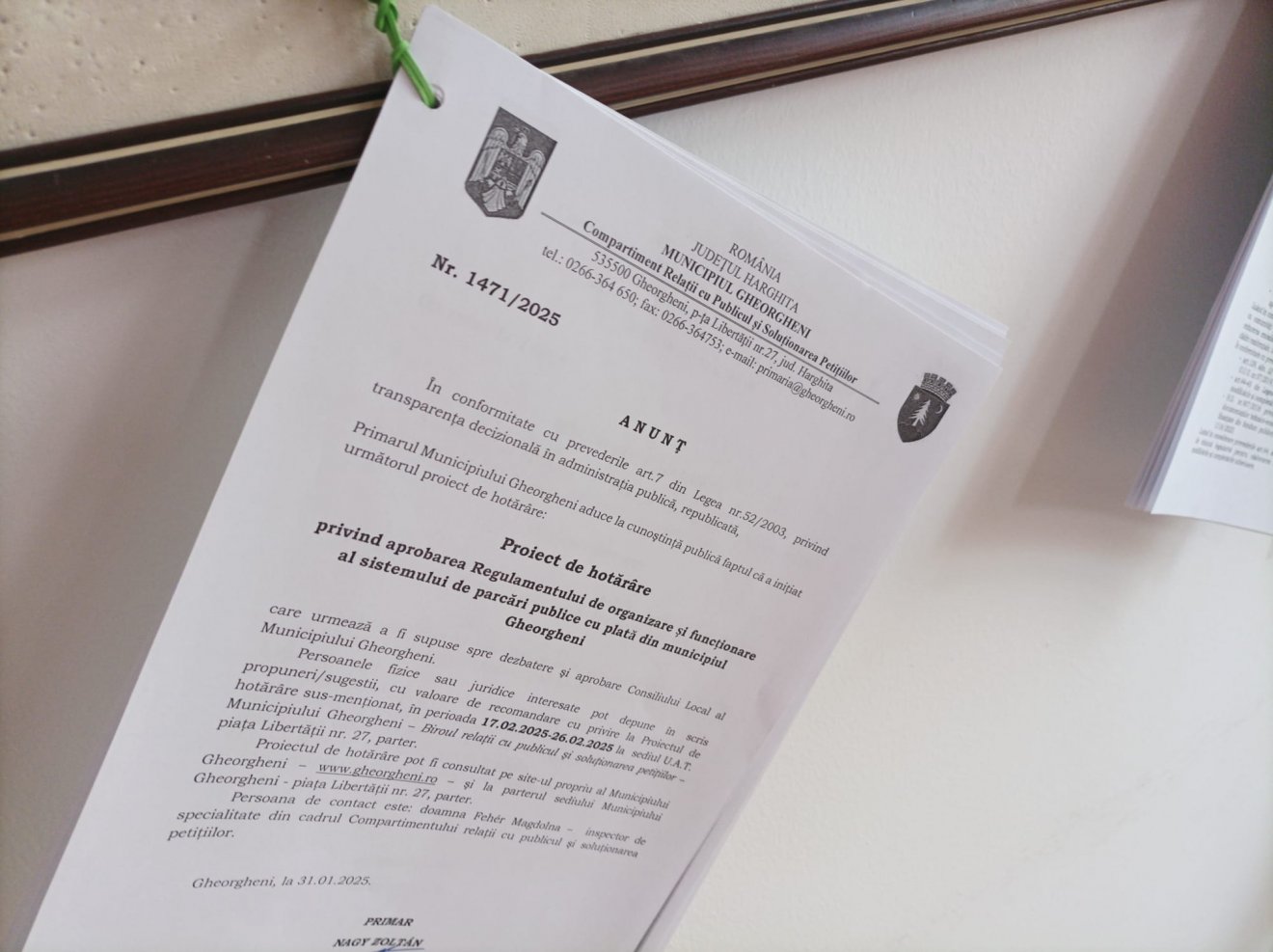 A városháza hirdetőtábláján kifüggesztve is megtalálható a tervezet