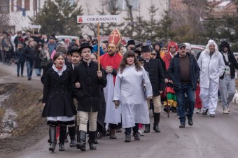 A tavasz első napján búcsúztatták a telet Gyergyóremetén – videó