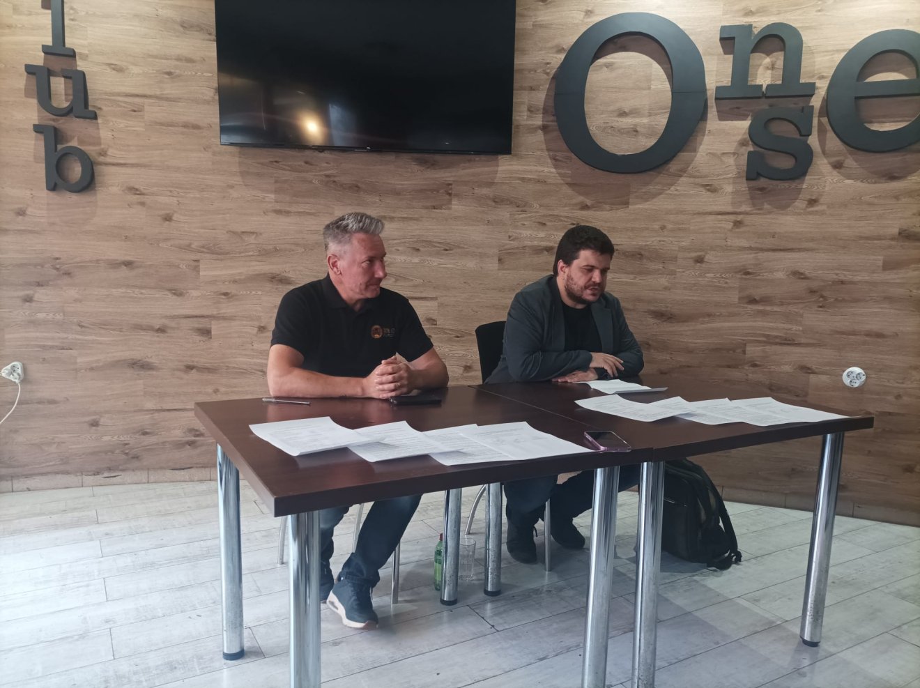 Sorbán Attila Örs (jobbról) ismertette az EMSZ felvetéseit • Fotó: Gergely Imre