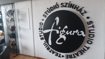 Hat új bemutatóval és osztálytermi bérlettel készül a Figura