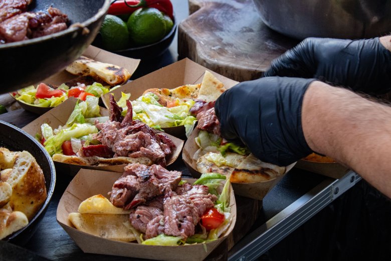 Ízek, látvány, hangulat – elrajtolt az új gyergyószentmiklósi gasztrofesztivál