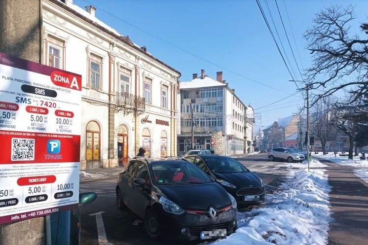 Már több mint háromszázan vettek parkolóbérletet Gyergyószentmiklóson