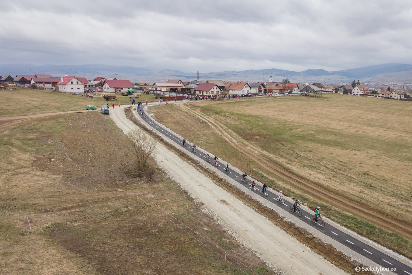 &bullet;  Fotó: Pinti Attila