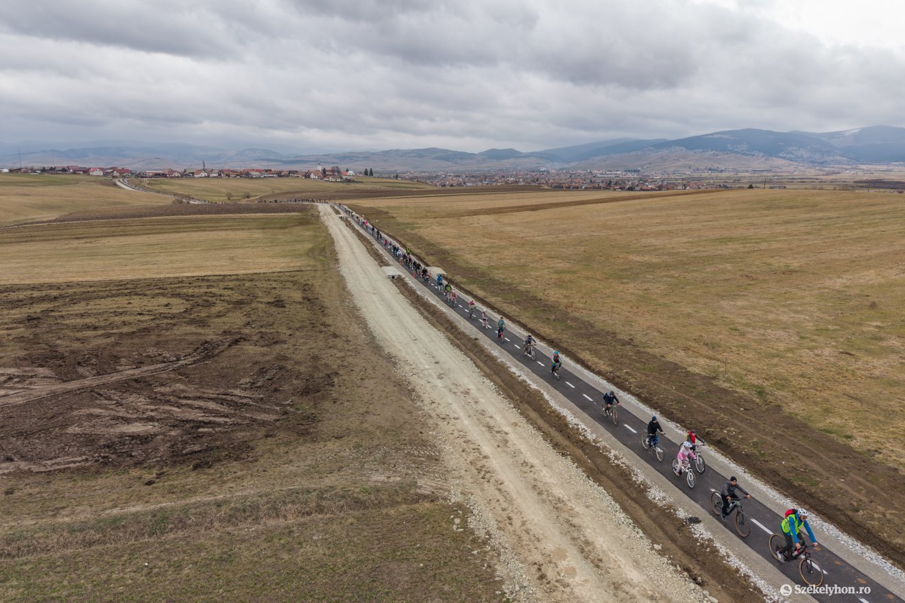 &bullet;  Fotó: Pinti Attila