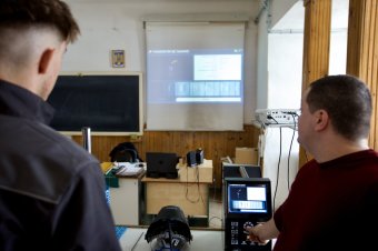 Az országos helyreállítási program révén kap modern eszközöket és felszereléseket több gyergyószentmiklósi tanintézmény