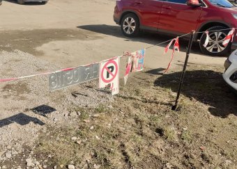 Felszámolják az önkényesen elfoglalt „magánparkolókat” Gyergyószentmiklóson