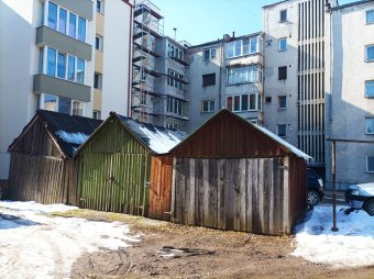 Átalakul a gyergyószentmiklósi lakótelep – de addig is le kell bontani több mint száz garázst