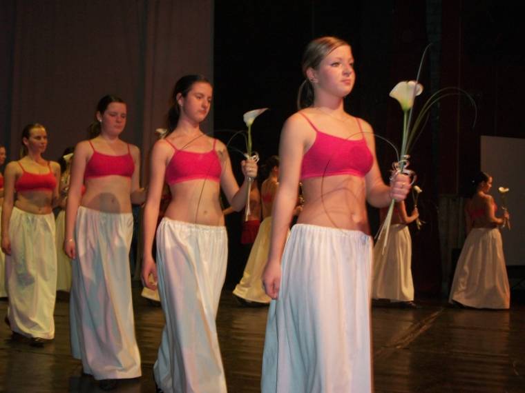 Step Dance: 