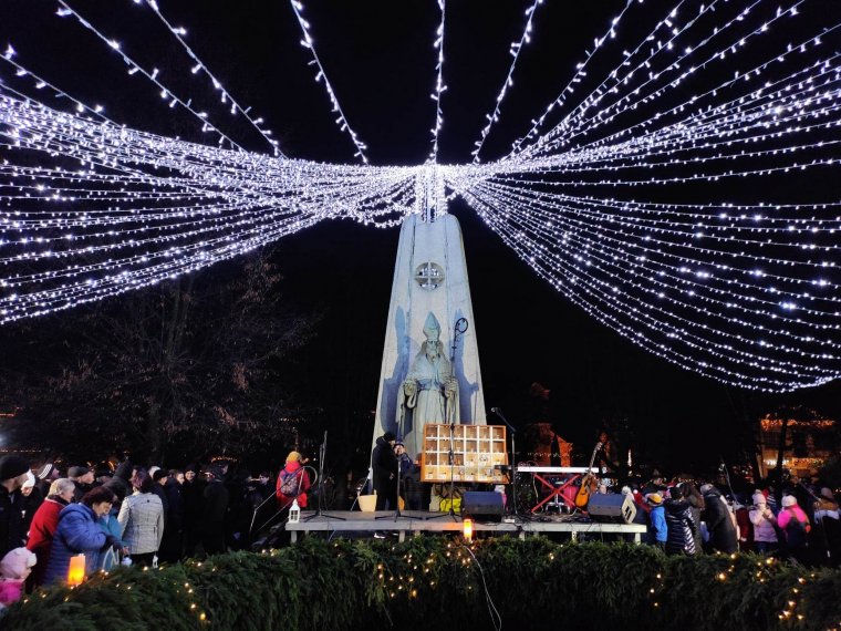 Advent második vasárnapján „ne utasítsuk el Istent, ha kopogtat az ajtónkon”