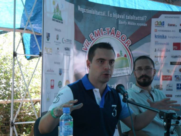 Vona Gábor: A Jobbik nem adja el magát!