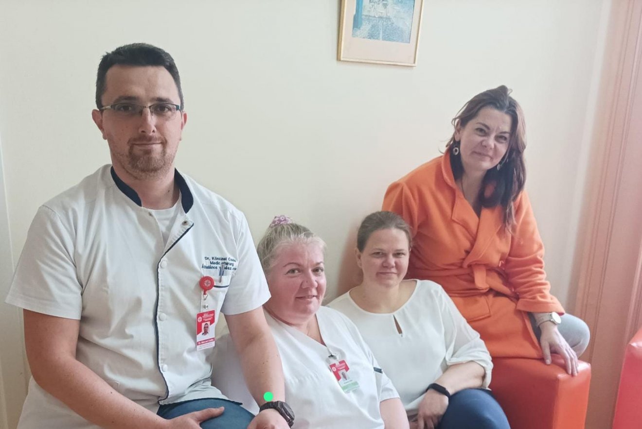 Könczey Csaba, Verestóy Erika, Szőcs Adél és Fülöp Enikő •  Fotó: Gergely Imre