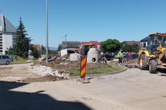 Megszűnik egy kis időre a gyergyószentmiklósi Szent István téri körforgalom