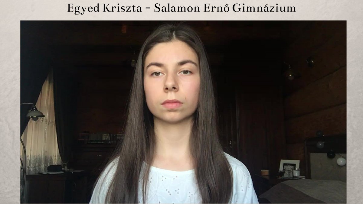 XI-XII. osztályos versmondók közül első lett Egyed Kriszta, a Salamon Ernő Gimnázium diákja •  Fotó: Salamon Ernő Gimnázium