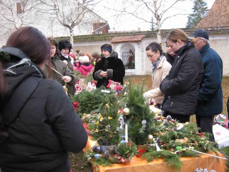 Adventi vásár Gyergyóban