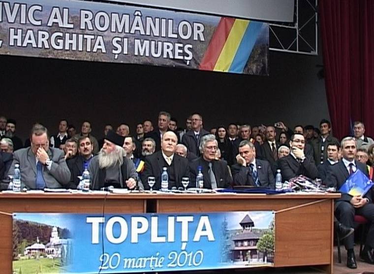 Az RMDSZ honatyái bocsánatkérést várnak a szociáldemokrata pártelnöktől