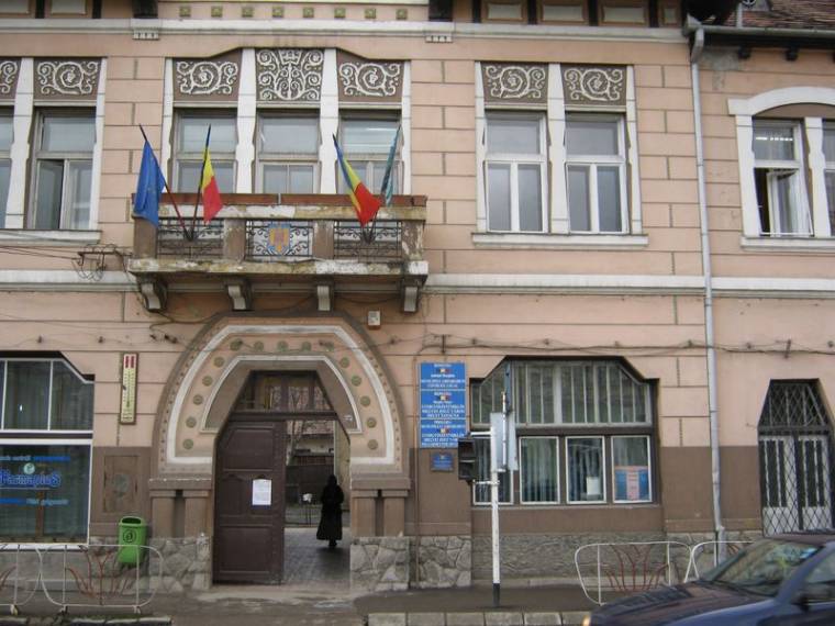 A táblabíróság nem engedi dolgozni Mezei Jánost