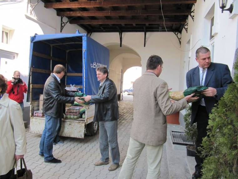Bőkezű adományok a vállalkozók bálján