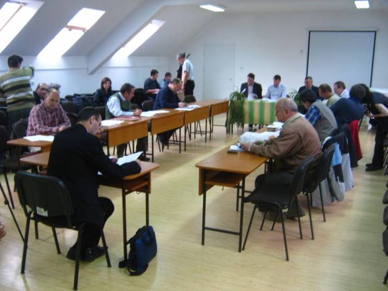 Projektek és áfa-emelés a tanácsülésen