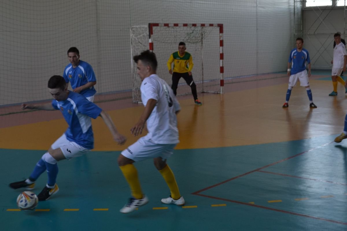 &bullet;  Fotó: Portik-Bakai Ádám