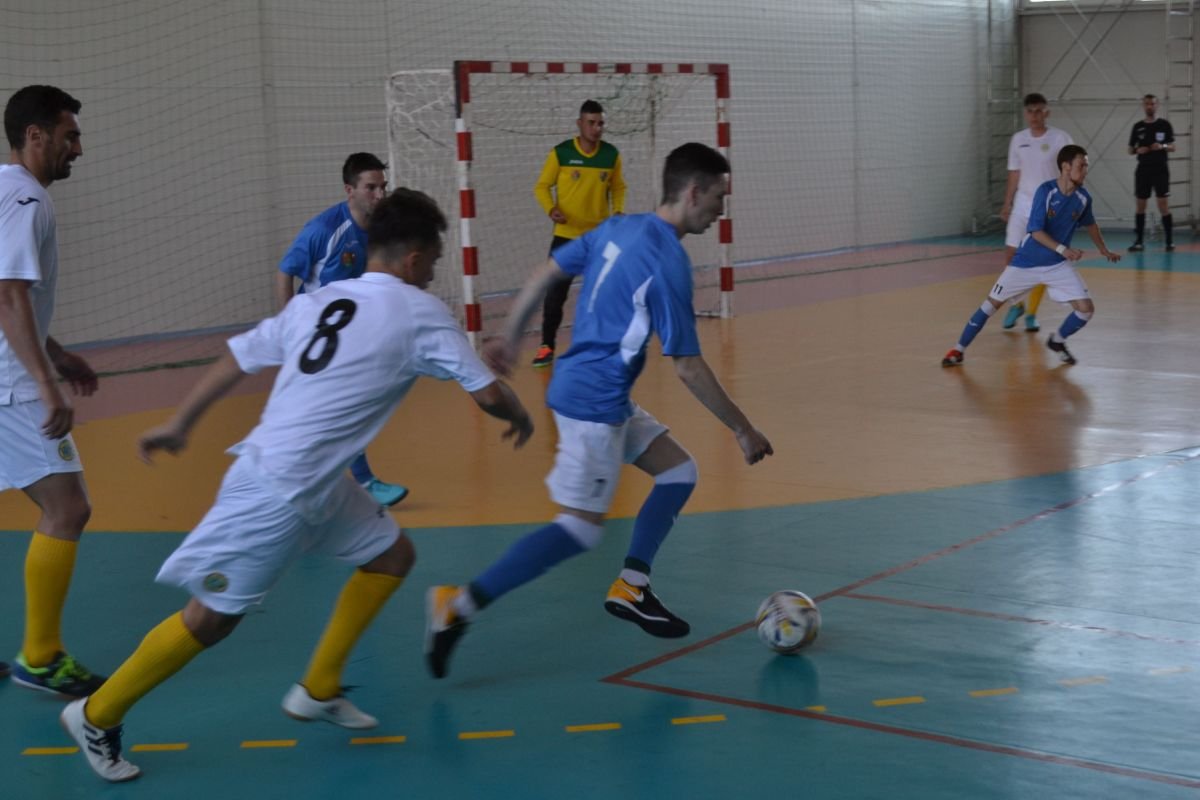 &bullet;  Fotó: Portik-Bakai Ádám