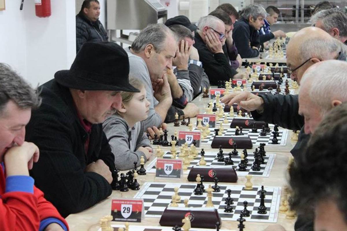 A sakkozás szeretete kortalan &bullet;  Fotó: Kiss Arnold