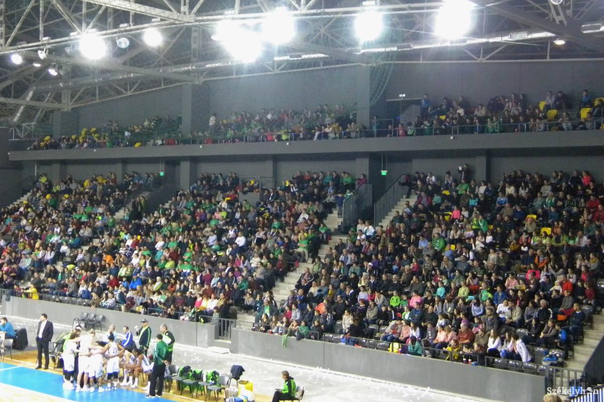 &bullet;  Fotó: Sánta Imre